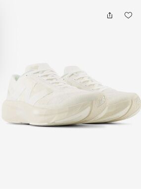 New Balance FuelCell Rebel v4 White/Linen Sz 9.5